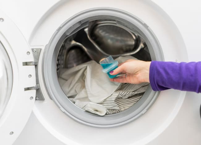  where to put liquid detergent in front load washing machine